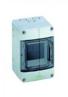SPE AKE 03 ROZVÁDĚČ NA OM. 3 MODULY IP55 SE SVORKAMI PE/N PRŮHL. DVEŘE 100X150X96MM 73550301 SPE AKE 03 ROZVÁDĚČ NA OM. 3 MODULY IP55 SE SVORKAMI PE/N PRŮHL. DVEŘE 100X150X96MM 73550301