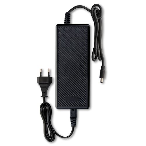 MCLED ZDROJ NAPÁJ. 120W 12VDC 10A IP20 ČERNÝ PLAST S VIDLICÍ ML-732.069.11.0